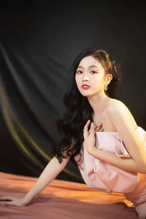 糖心直播用户小美评价头像展示